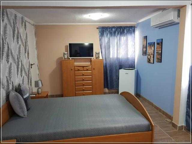 Airport16 bed and breakfast