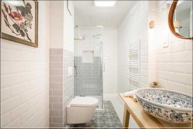 ROOMLI Boho Chic Apartments