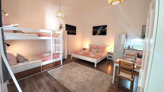 GoodMo Budapest Smart Rooms