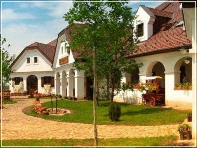 Gastland M1 Hotel & Conference Center