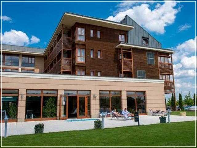 Aquarell Hotel Cegled