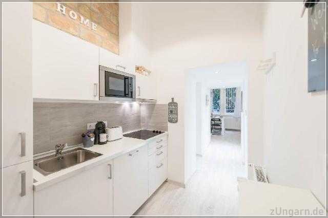 happy home Budapest JOY