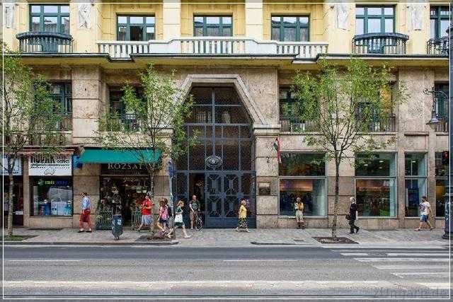 Karoly Corner Residences