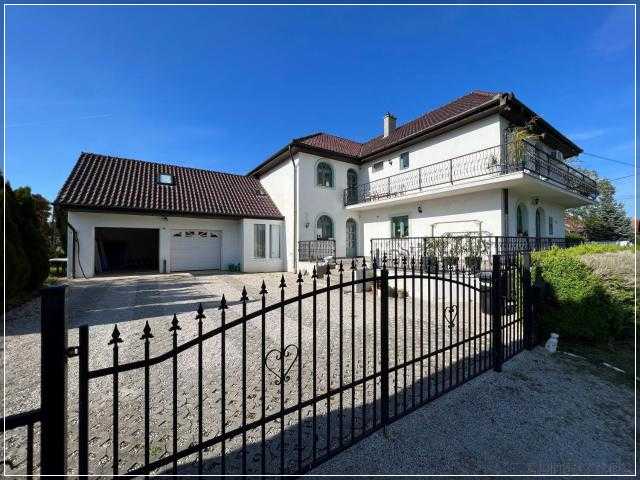 White House Zalakaros