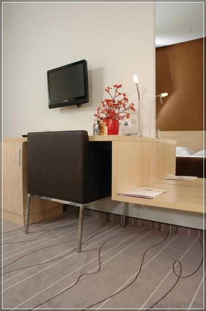 Promenade City Hotel