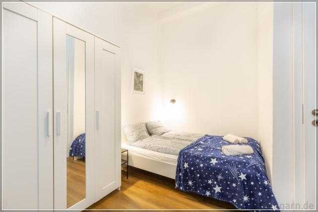 Nepszinhaz 16 Tiny Studios