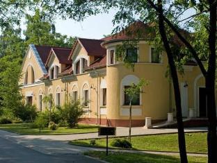 Gereby Kuria Hotel es Lovasudvar