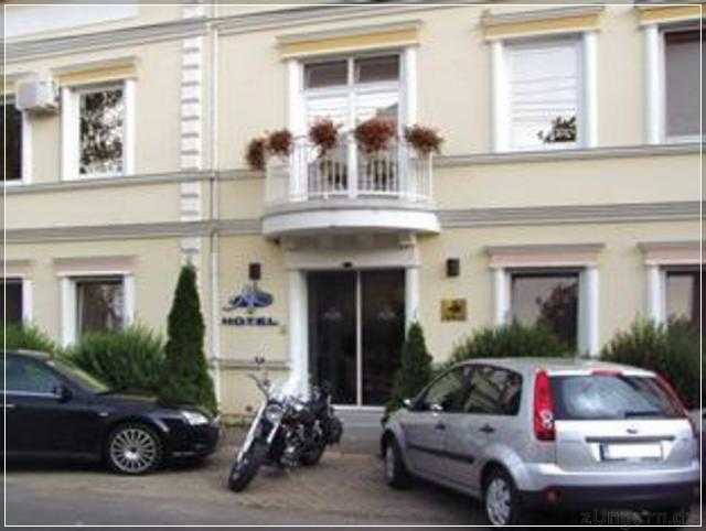 Tisza Alfa Hotel
