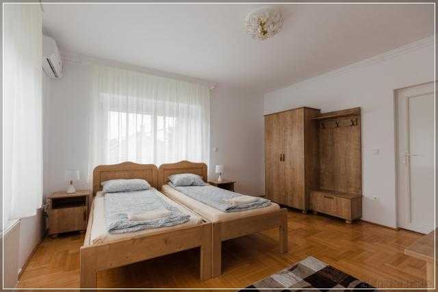 Airport Jazmin Guesthouse